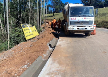 Pavimentação da MGC-262, entre Caeté e Barão de Cocais, já têm 45% dos serviços executados