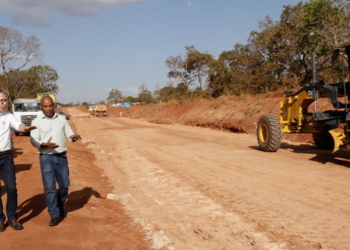 Obras de pavimentação da MG-252 vão facilitar o escoamento da produção local