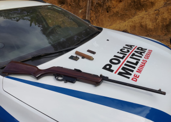 SANTANA DO MANHUAÇU – PM retira mais uma arma de fogo de circulação.