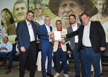 Emater-MG faz entrega de equipamentos para prefeituras mineiras