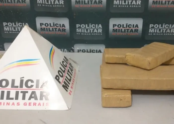 Governador Valadares – PM apreende cinco barras de maconha e uma menor é apreendida
