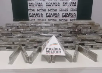 Pimenta – Polícia Militar localiza 100 quilos de maconha em porta – malas de carro vindo do Paraná