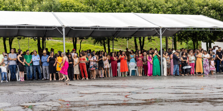 MANHUAÇU – Polícia Militar realiza solenidade de entrega da boina aos alunos do CFSd