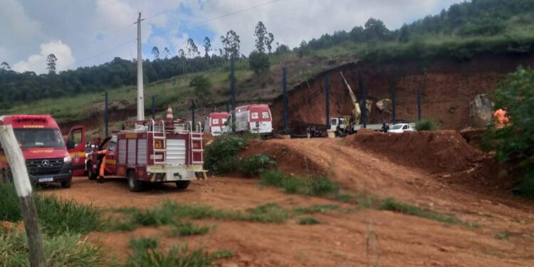 REALEZA / MANHUAÇU MG – Trabalhador morre soterrado por barranco em Realeza