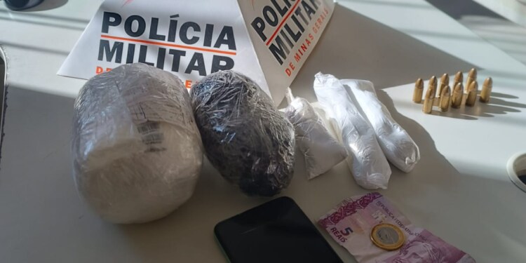 ITABIRA – Operação conjunta das Polícias Militar e Civil resulta na prisão de três traficantes e apreensão de drogas e munições