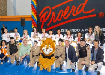 MANHUAÇU – Polícia Militar realiza formatura de 648 alunos do PROERD